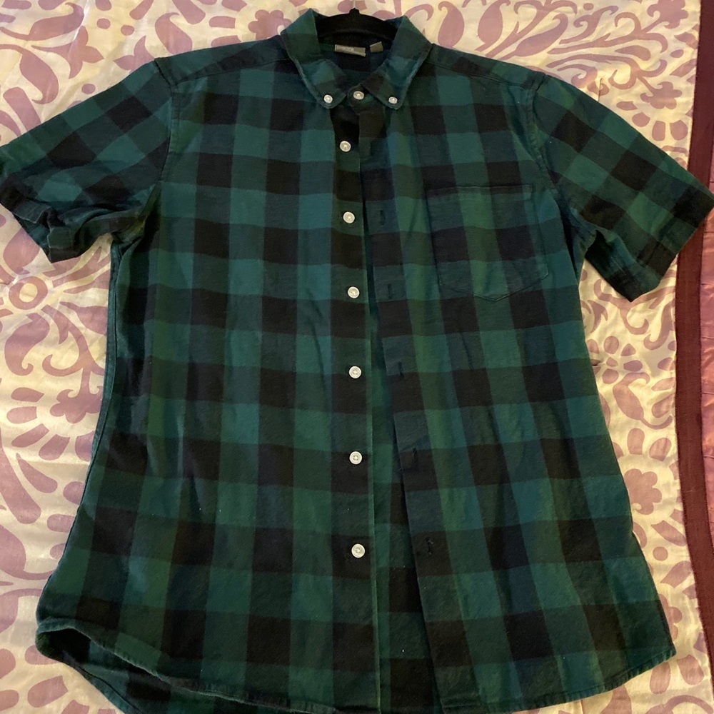 H & M button up short sleeve